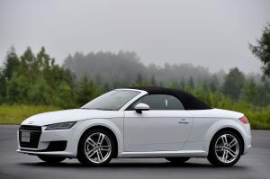 Audi TT Roadster 2.0 TFSI Quattro 2015 года  (JP)